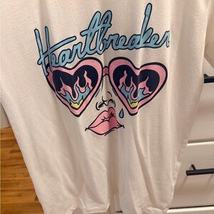 Lulu's White Heartbreaker Graphic Tee